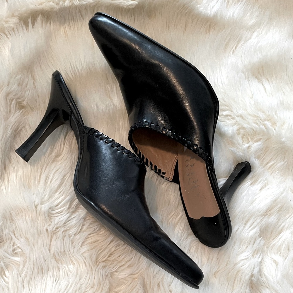 Franco Sarto | Trendy Leather Pointed Mule